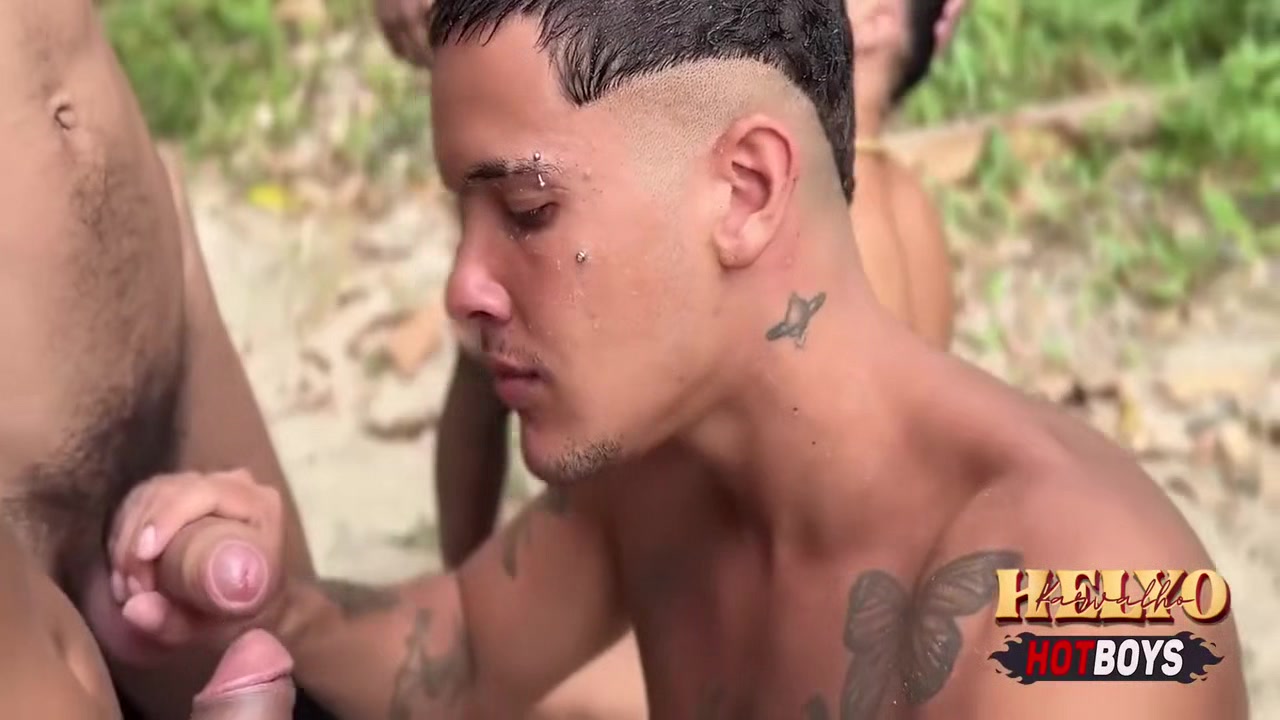 O Barco Dos Putos Afundou No Mar E Eles Cairam Na Ilha Dos Magrinhos, Se Acabaram Nas Rolas 12 Min