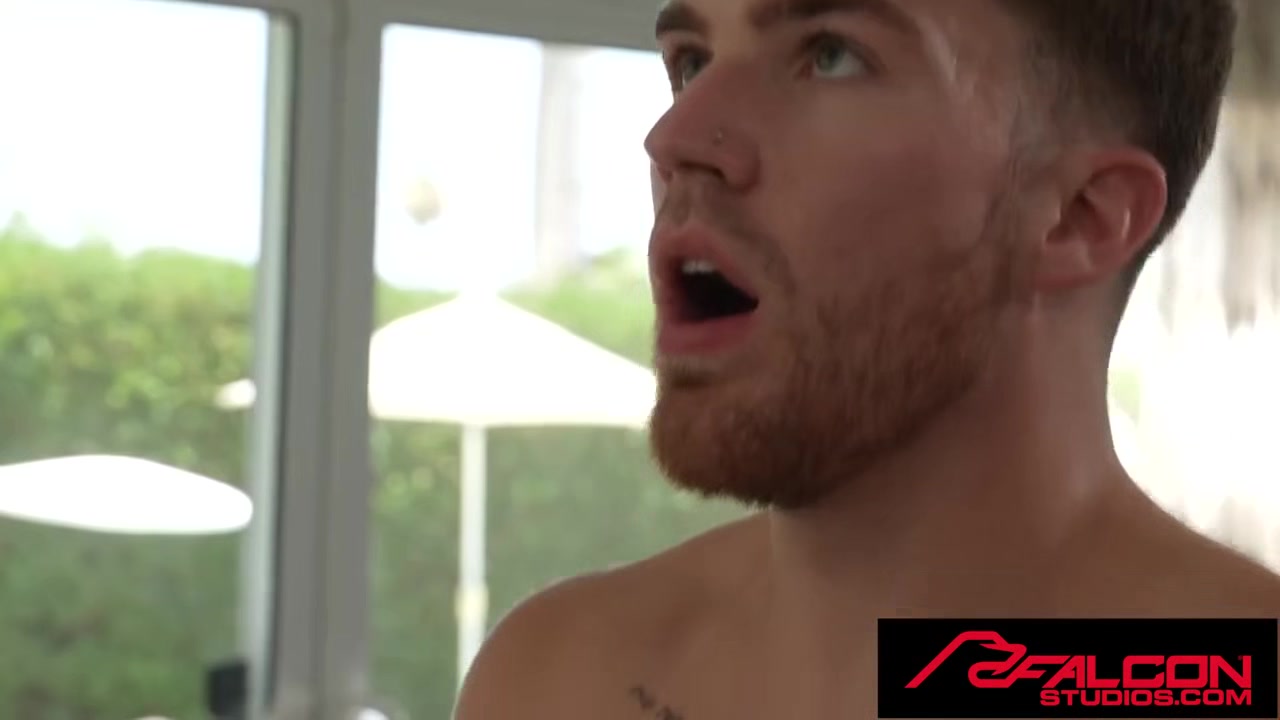 Juicy Arousing Jocks Banging Hard In The Summer Home