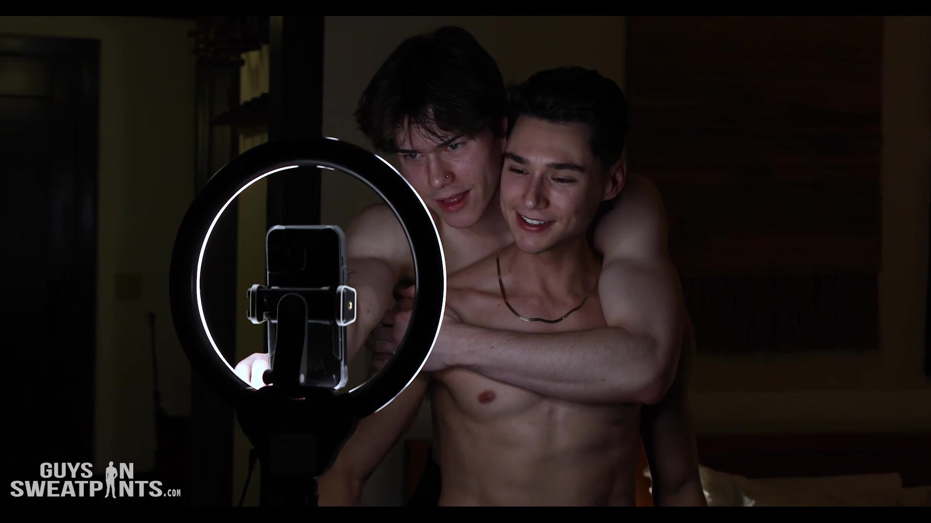 Eros Leo - GuysInSweatpants