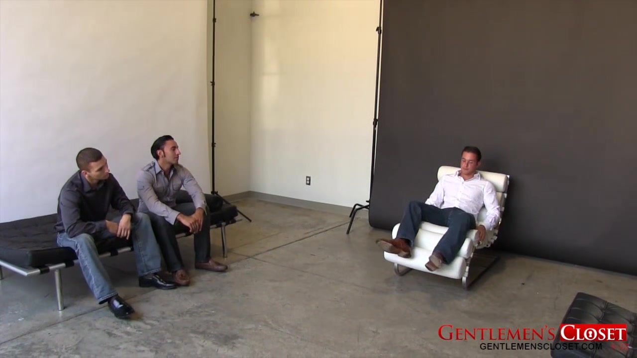Handsome Derrick Joins Eddy In 3some Handjob