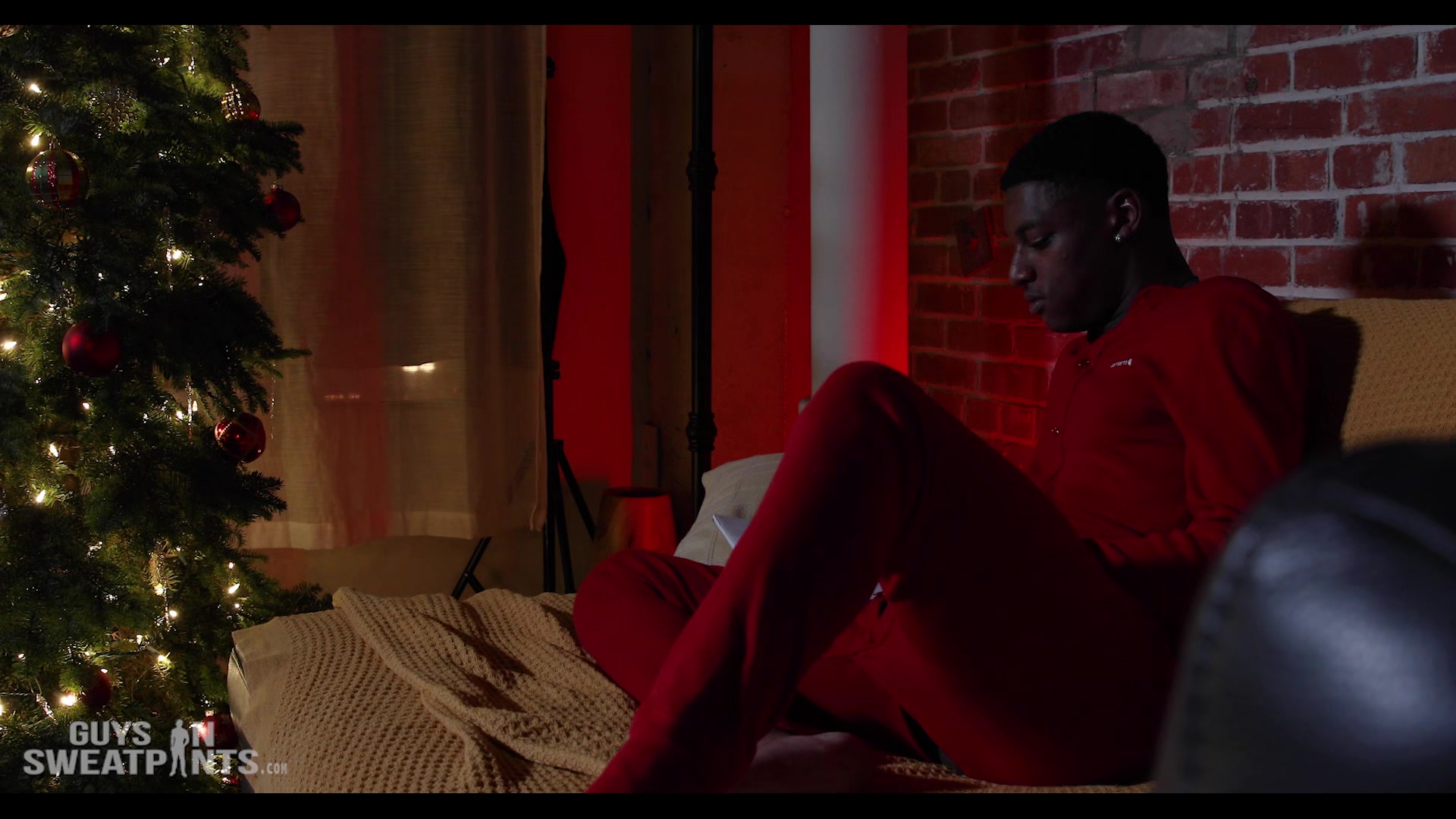 GuysInSweatpants Video - GuysInSweatpants