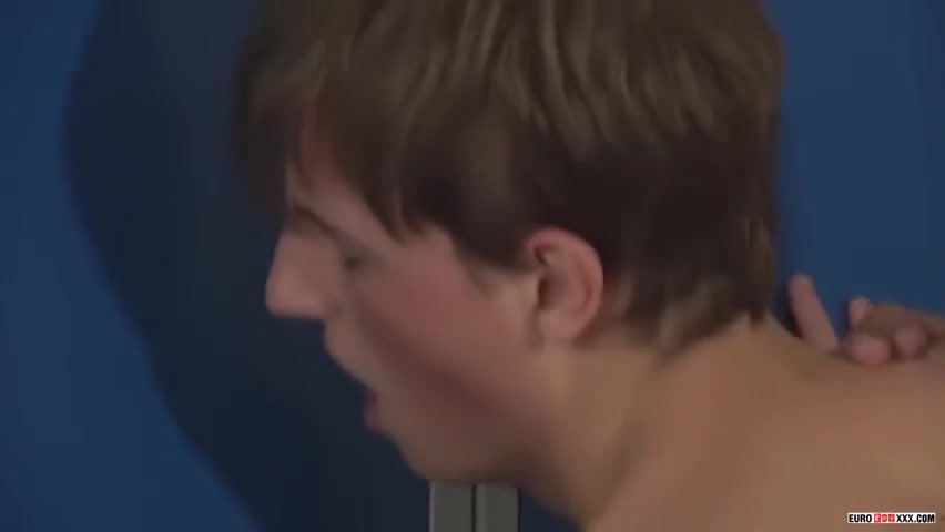 Locker Room Couple Action Hook-up Sex Gay Porn Videos