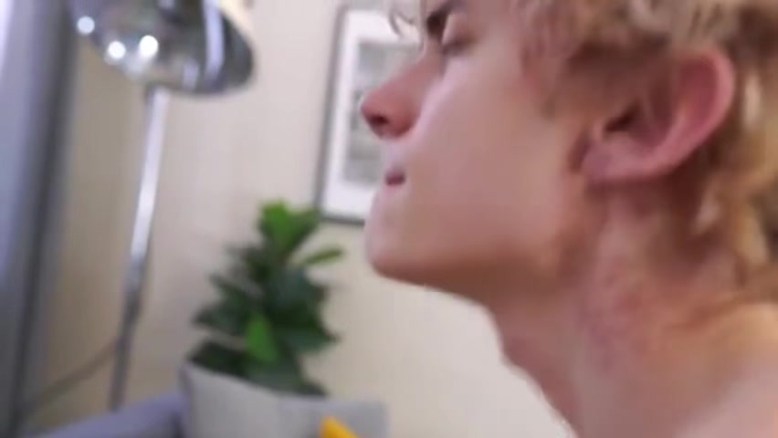 Blond Twink Bareback Temptation Gay Porn Videos