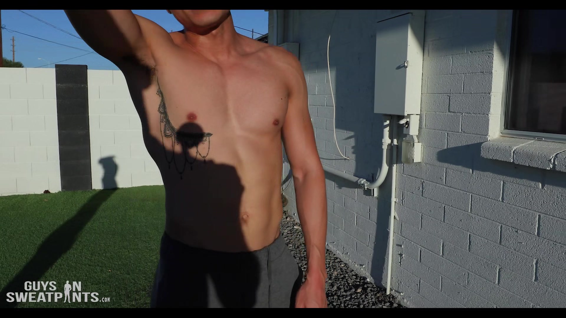 Fabian Florien - GuysInSweatpants