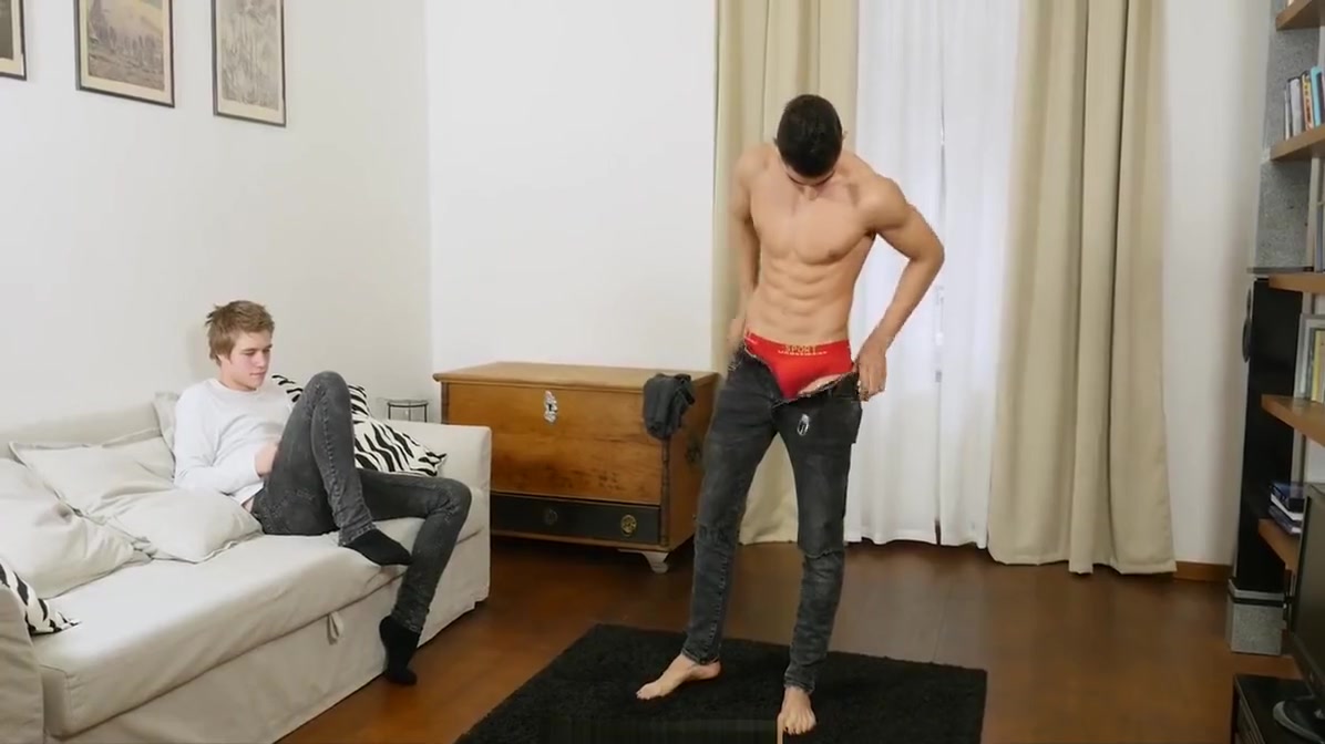 Boyfun - Jared Shaw Barebacks Ivan Sabado After Workout