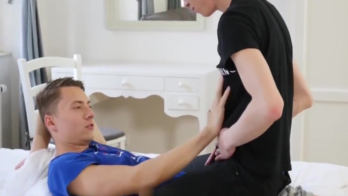 Boyfun - Tommy Hunter Pounds Twink Nick Danner With Cock