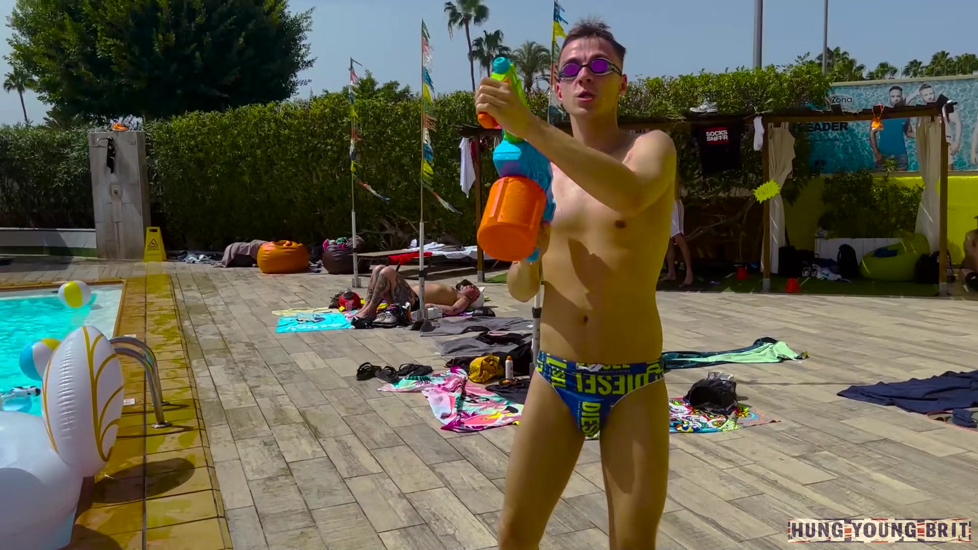 Twisted Twinks - HungYoungBrit