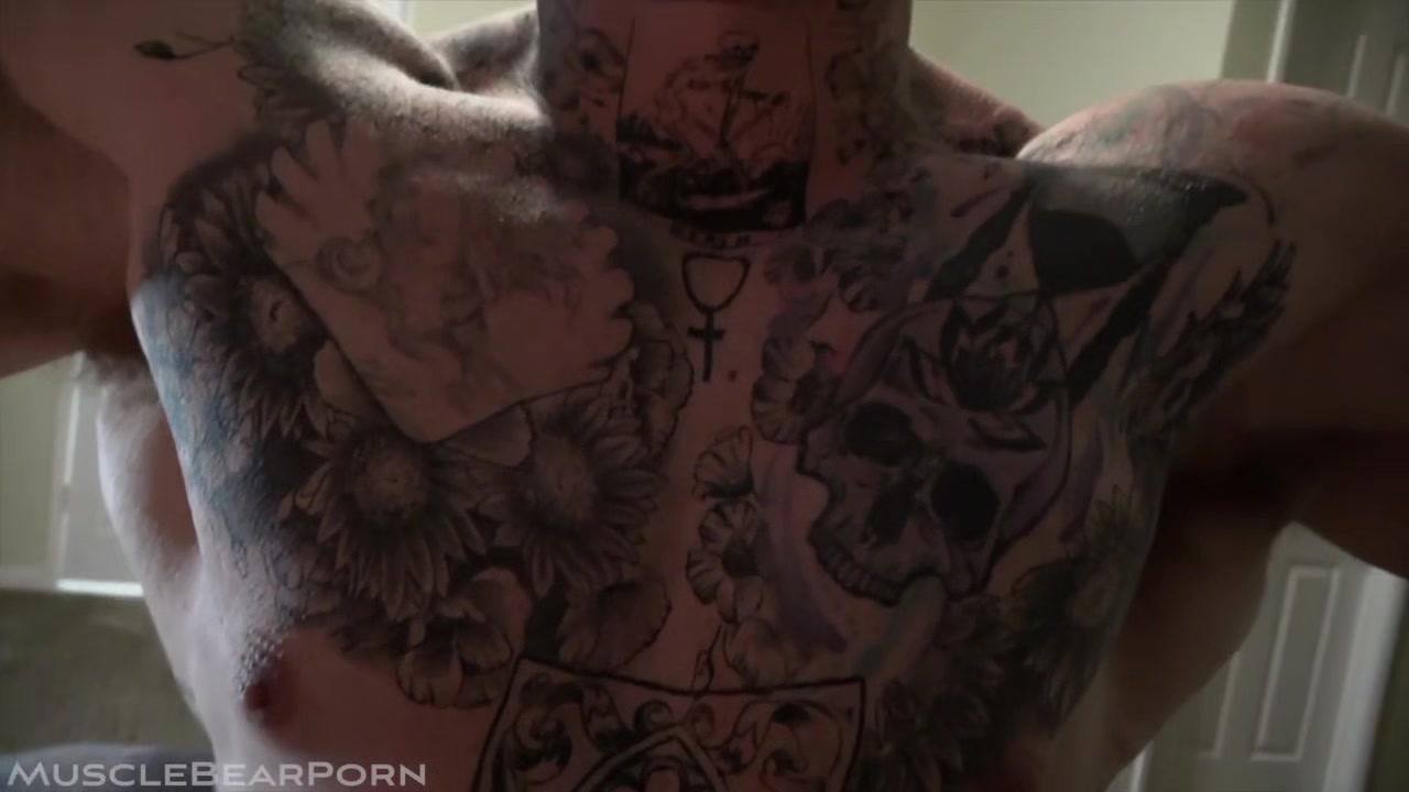 Bedtime Story - MuscleBearPorn