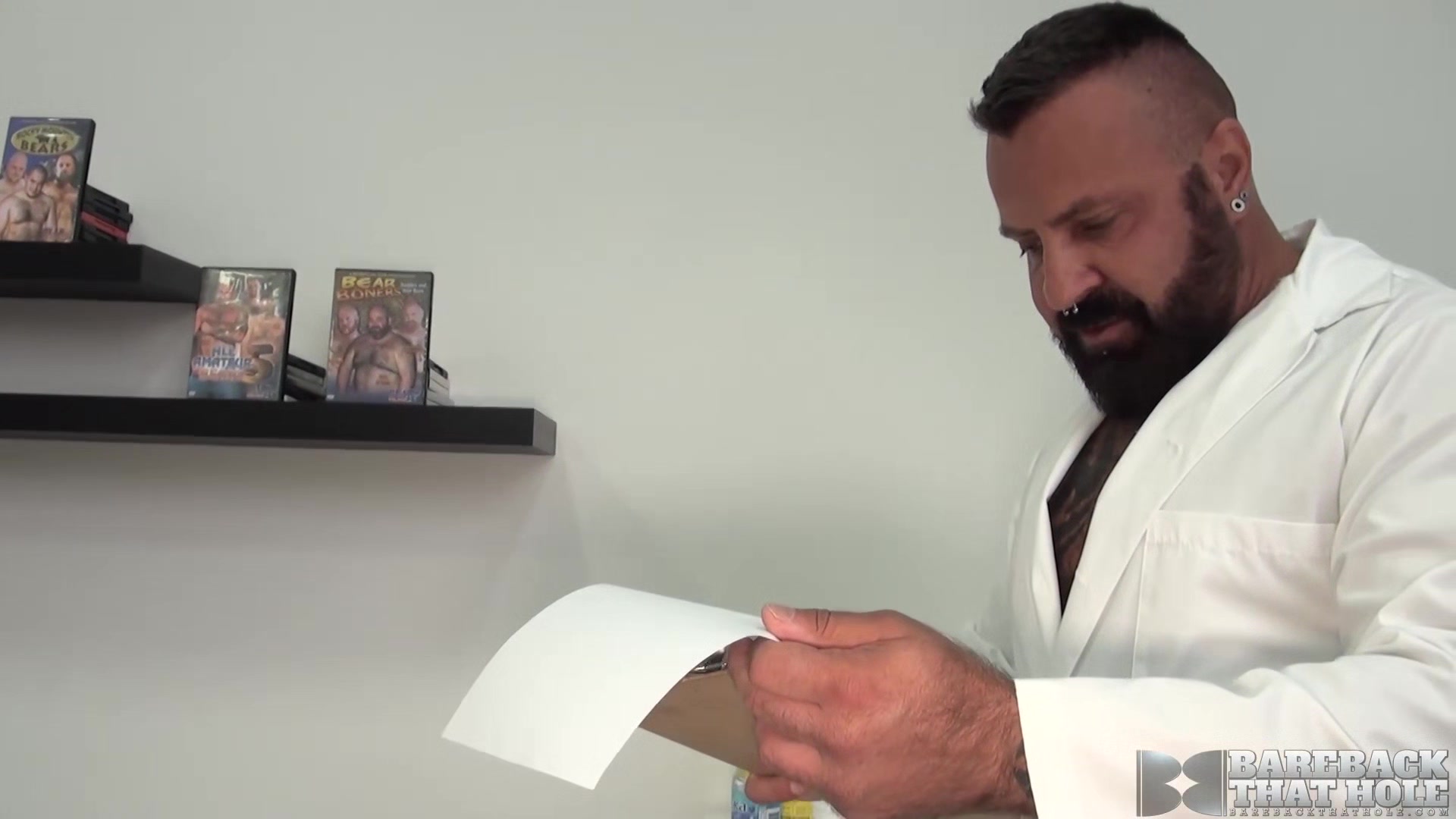 BAREBACKTHATHOLE Marc Angelo Gives Loan Damon Sex Treatment