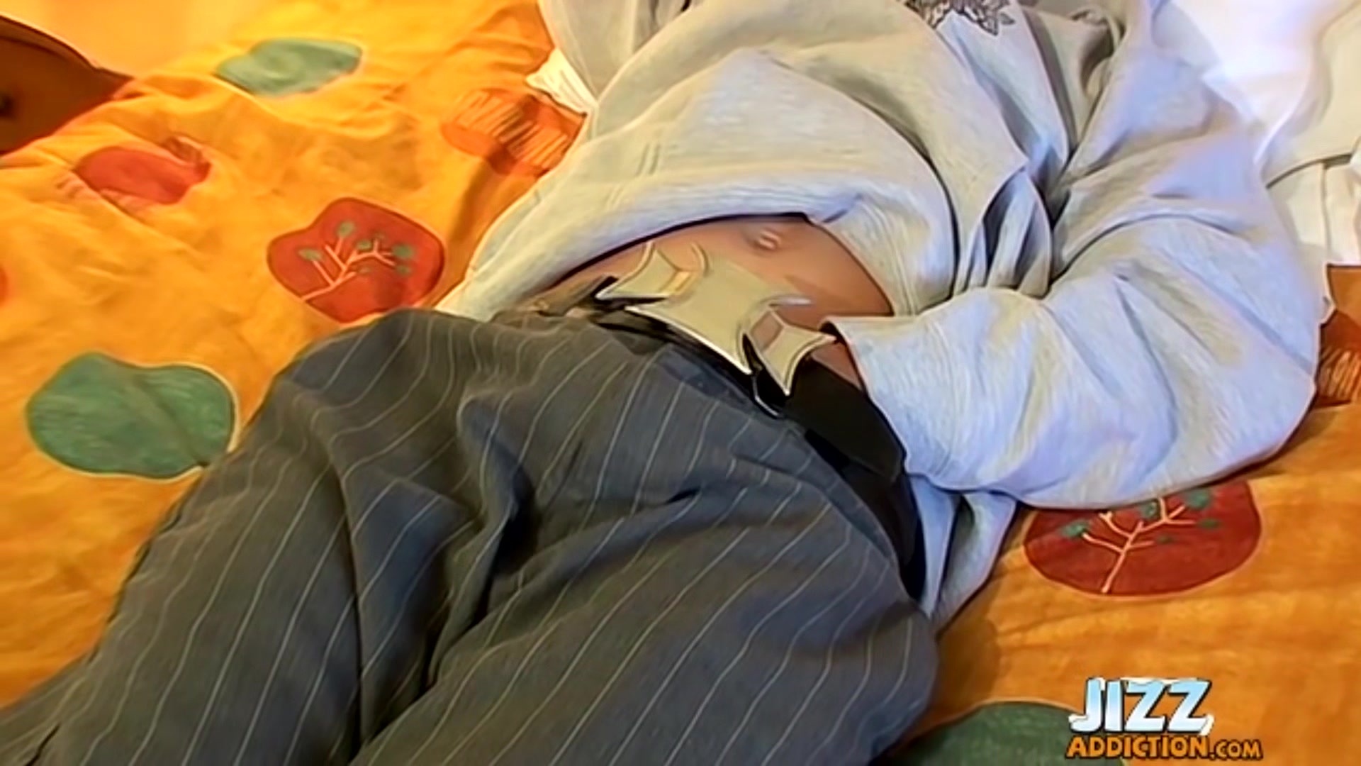 Hot Kelly Cooper Wanking Solo While Wearing A Condom
