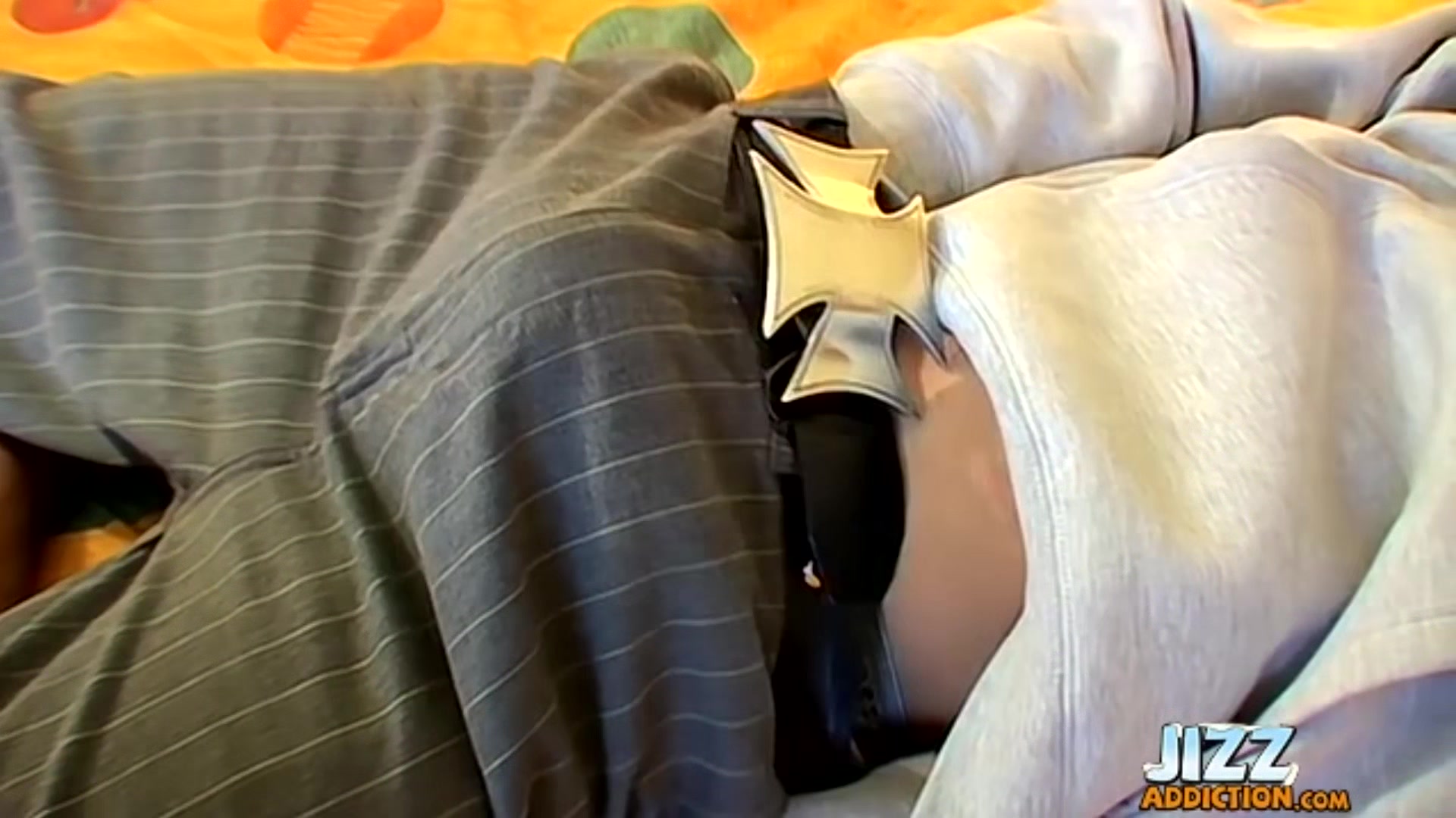Hot Kelly Cooper Wanking Solo While Wearing A Condom