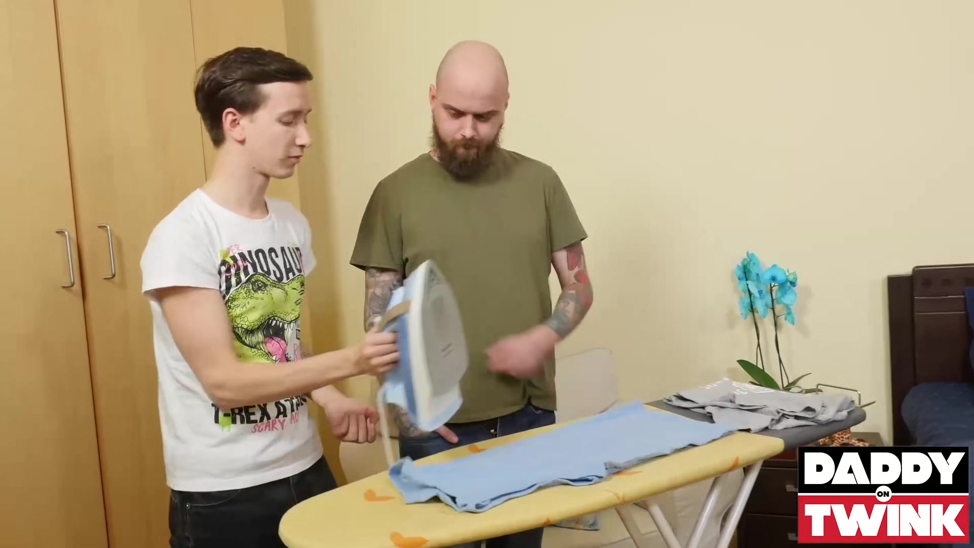 DADDYONTWINK Gregor Gilead Help Victor Wilson With His Cock