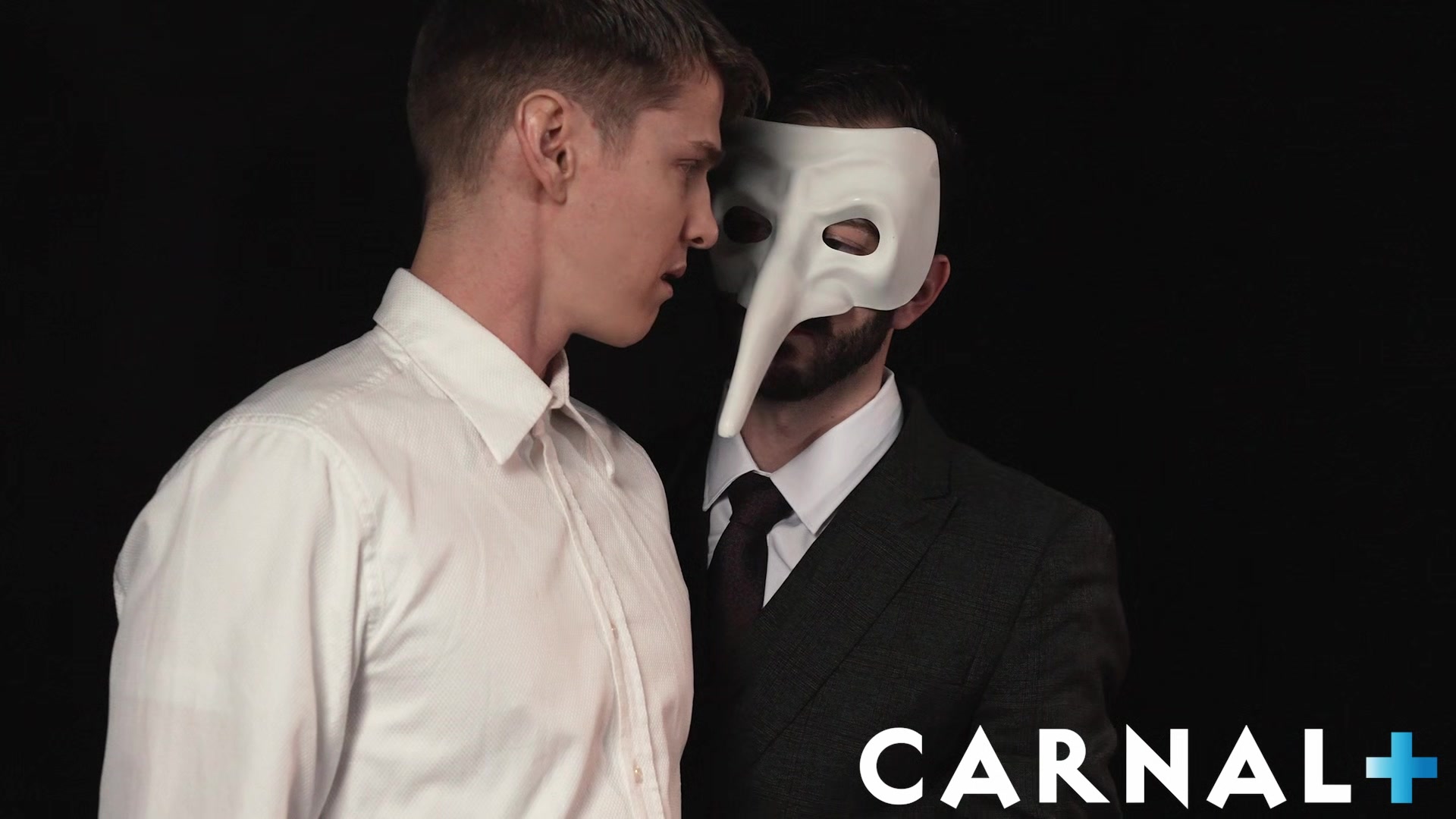 MasonicBoys Hot sexy suited DILF Tucker Barrett barebacks cute twink