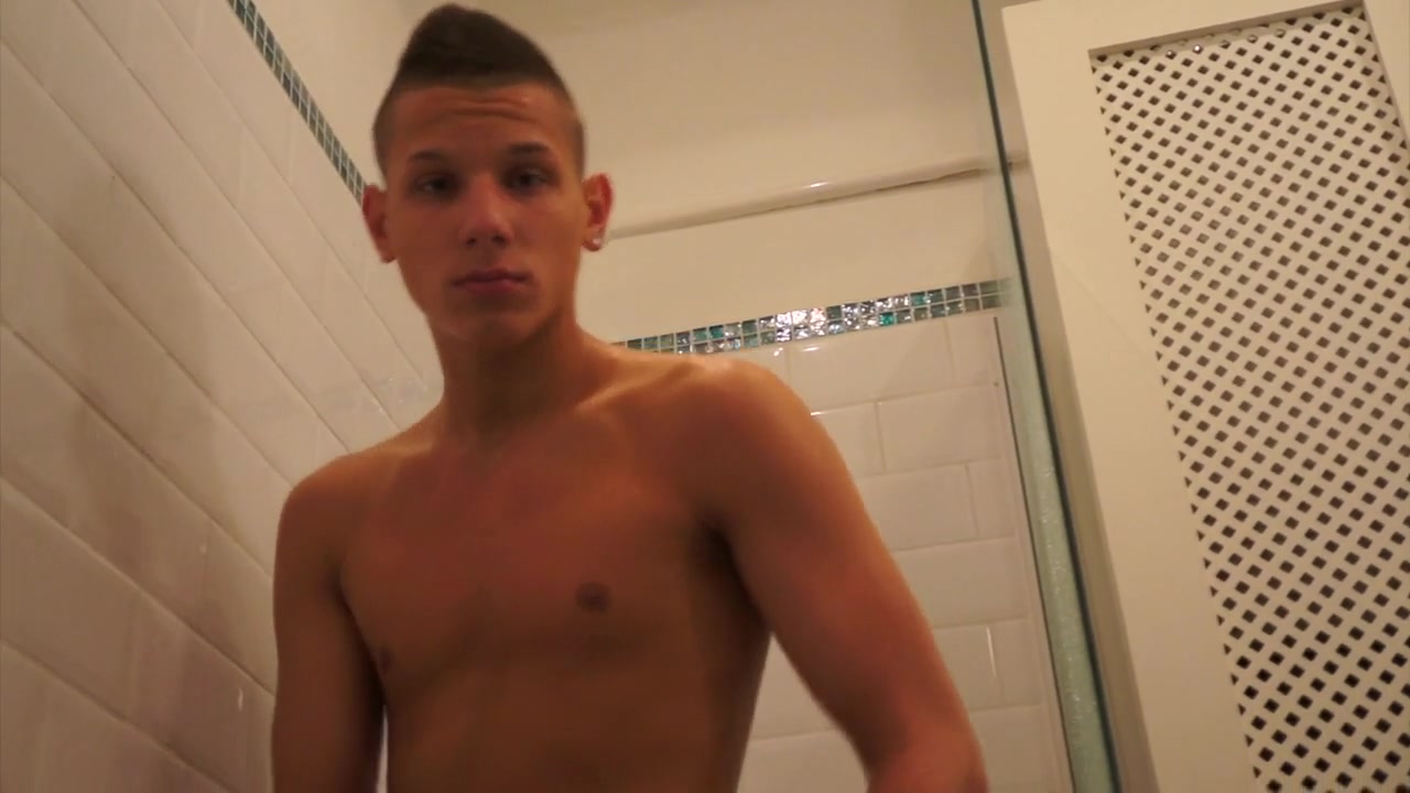 Jaxon's Big Bum Tanned and Sucks Daddy for Cash