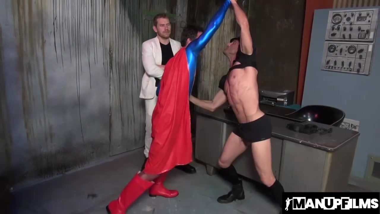 Muscular Lance Hart Rubs Cameron Kincade Hard Cock