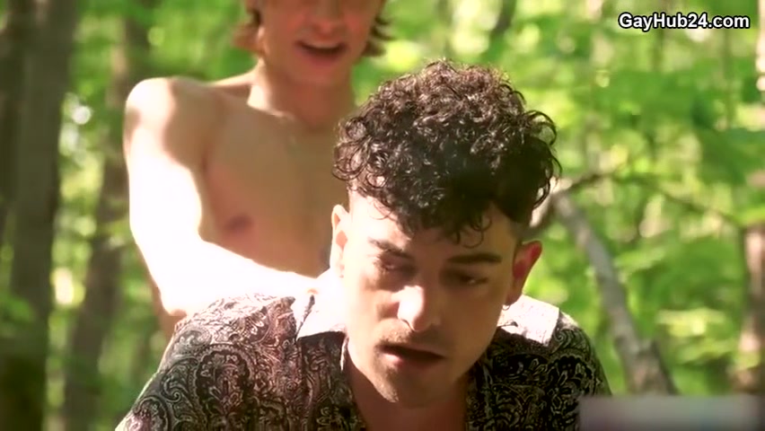 Leo Fucks Cory Outside