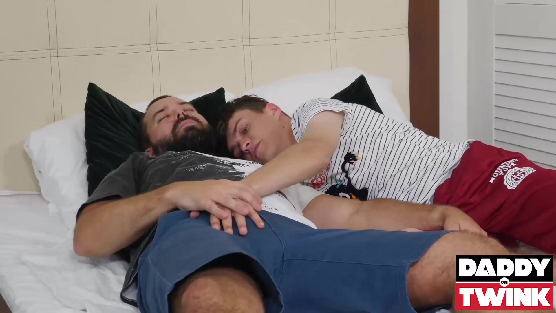 DADDYONTWINK Martin Dajnar Loves Jean Gilliam Hungry Hole