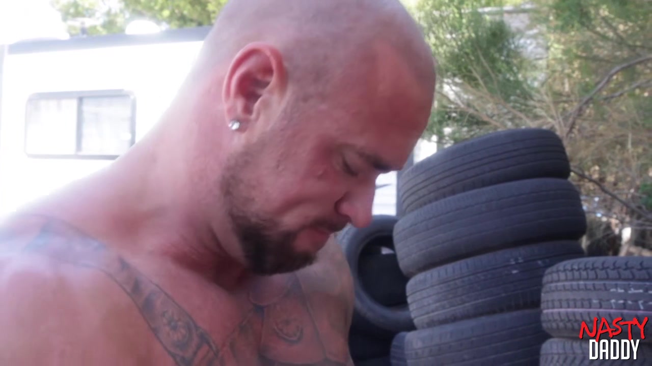 NASTYDADDY Muscled DILF Michael Roman Destroys Hung Stud Felix Fox Ass