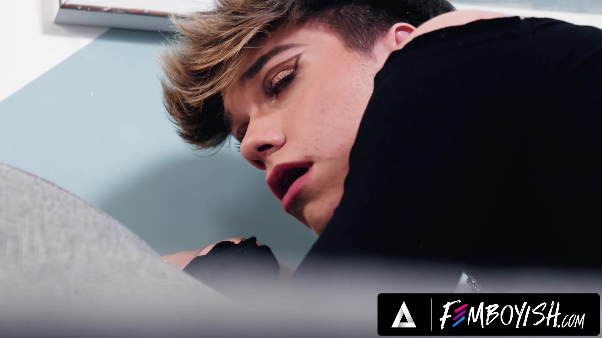 FEMBOYISH - Pretty Fem Twink Jordan Lake Gets RAW DOMINATED By Hung Hunk Manuel Skye