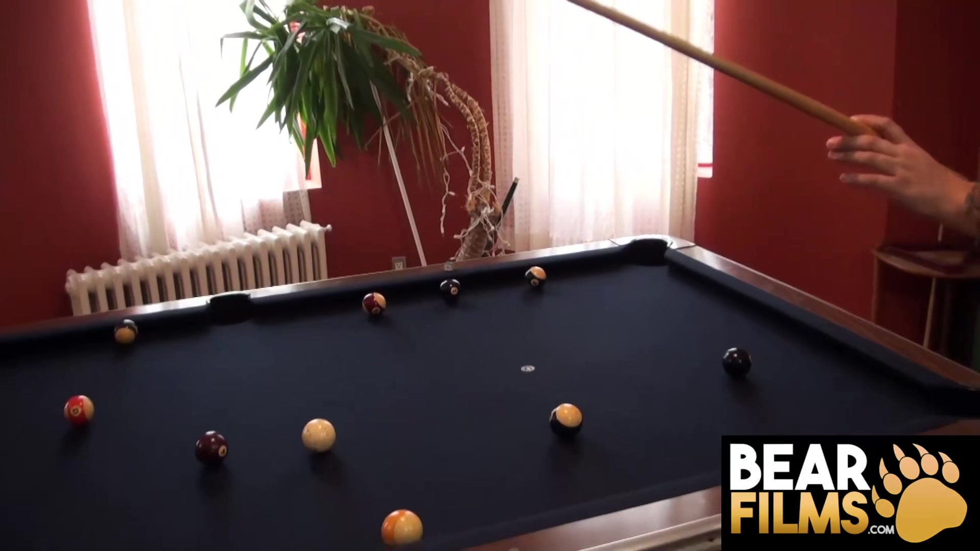 BEARFILMS Anthony Cox Cant Resist From TJ Brown Huge Dick