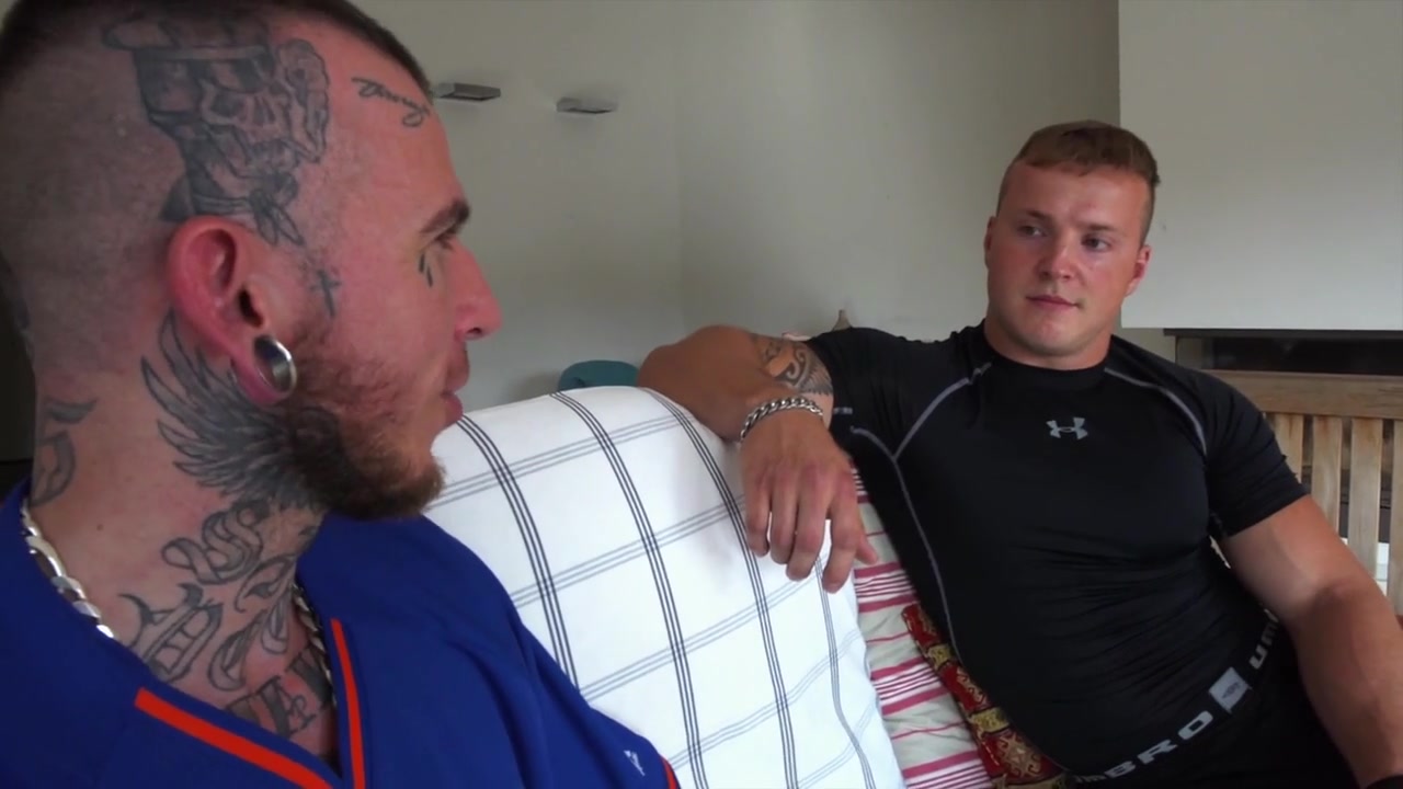 Blone Twink Cums in the Shower