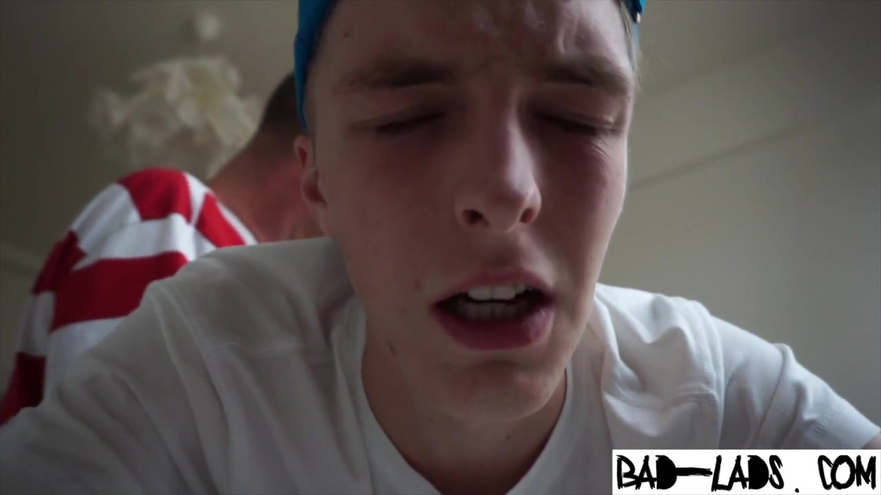 19yr old&nbsp;straight boy's pre-spanking soap-down