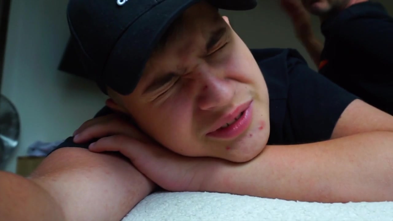 Bubble bum teen fucked for the first time