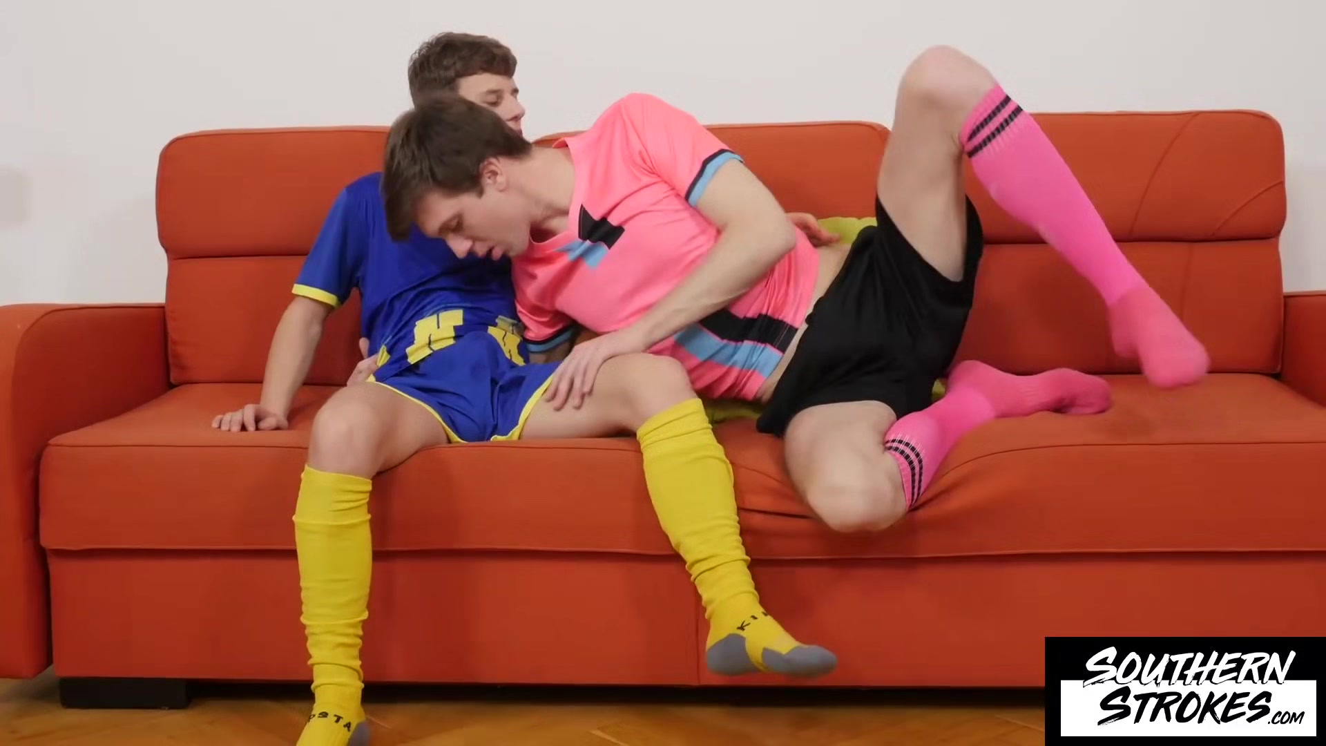 SOUTHERNSTROKES Josh Cavalin Loves Ollie Barn Hard Pounding