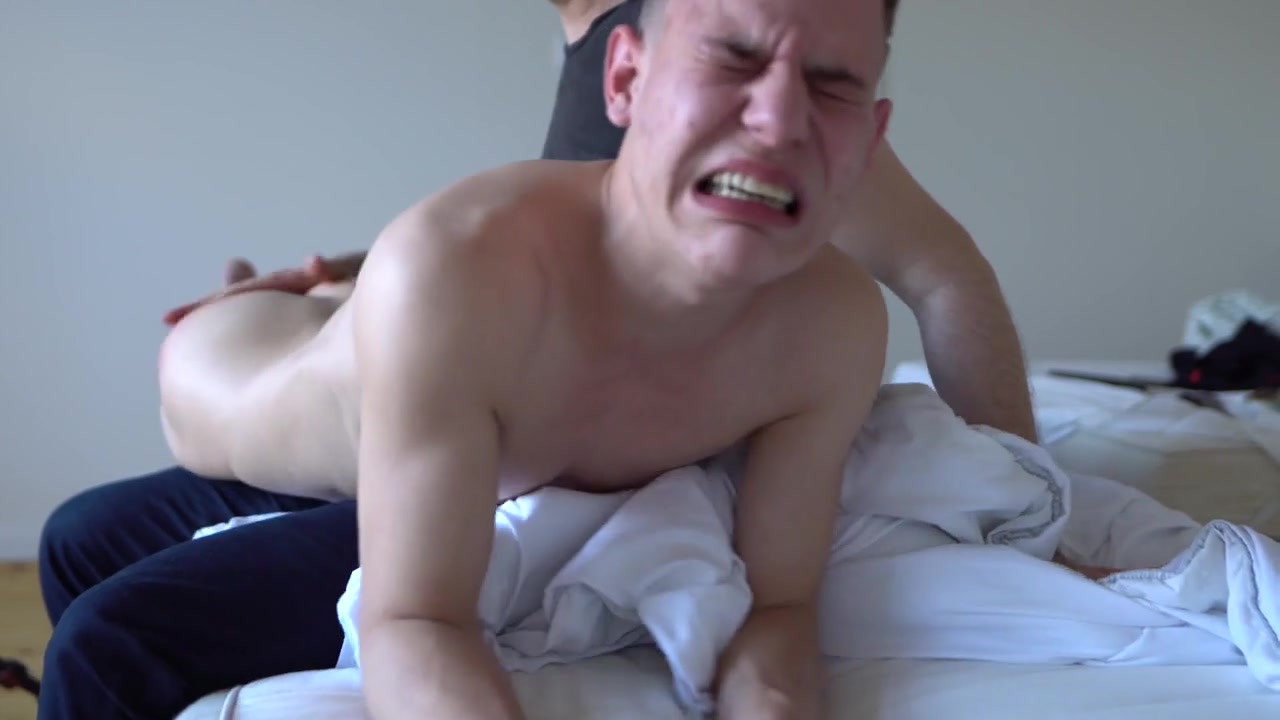 Twink shows-off his freshly shaved cheeks