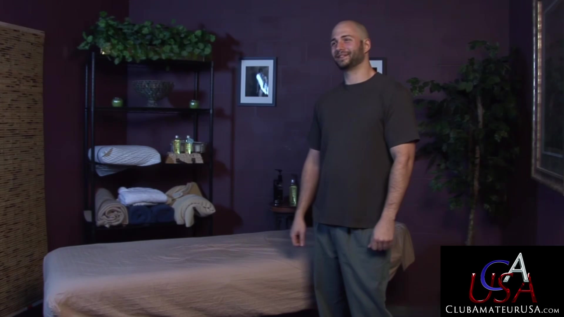 Bearded David Chase Gives Enjoys His Dick Massage Session