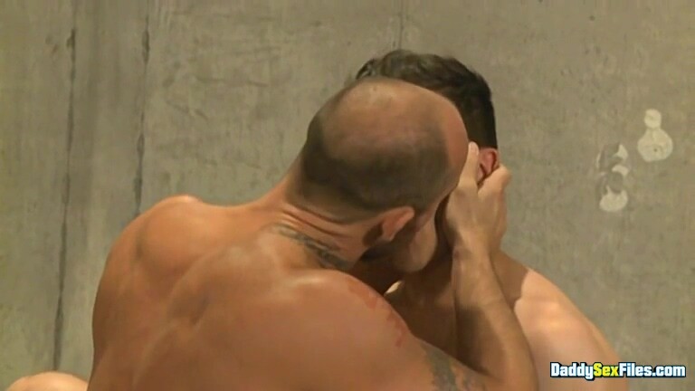 Jake Deckard Gets His Tongue And Cock Inside Dale Cooper