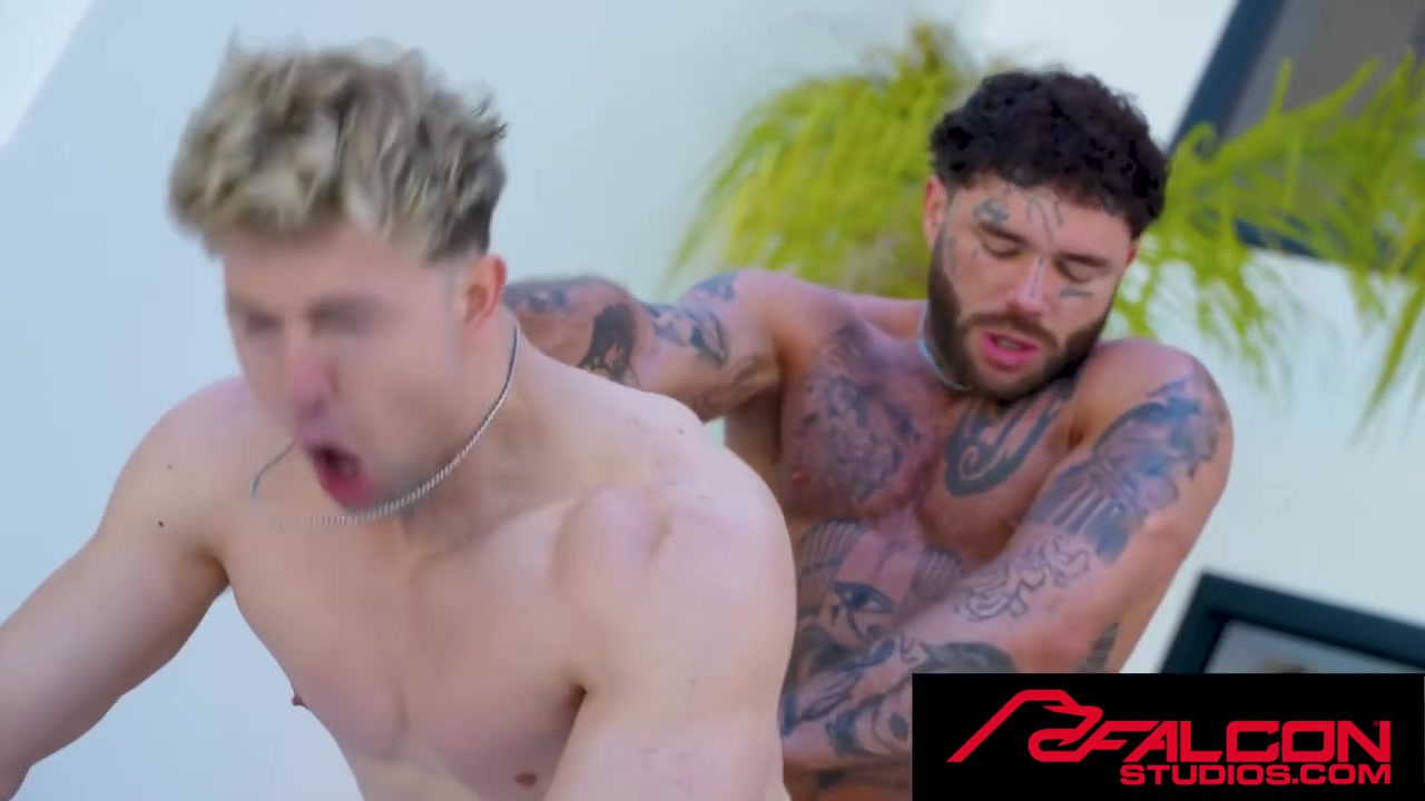 Benjamin King Fucks Joey Hart Outdoor By The Pool