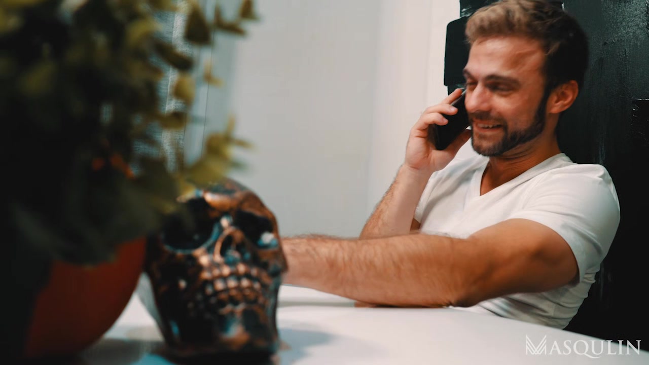 Trick Or Treat - Gay Bareback Video - Masqulin