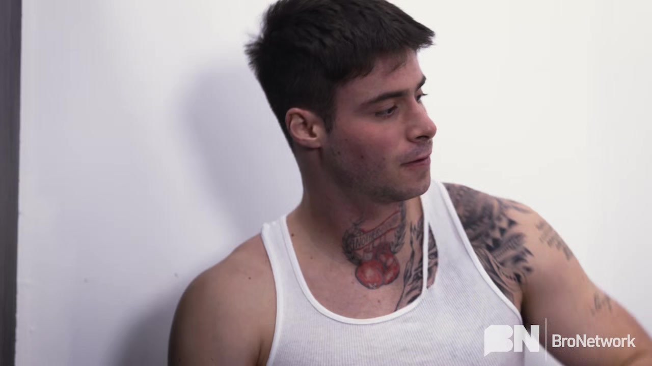 Hot AF: Bruce Huxley - Gay Bareback Video - Masqulin