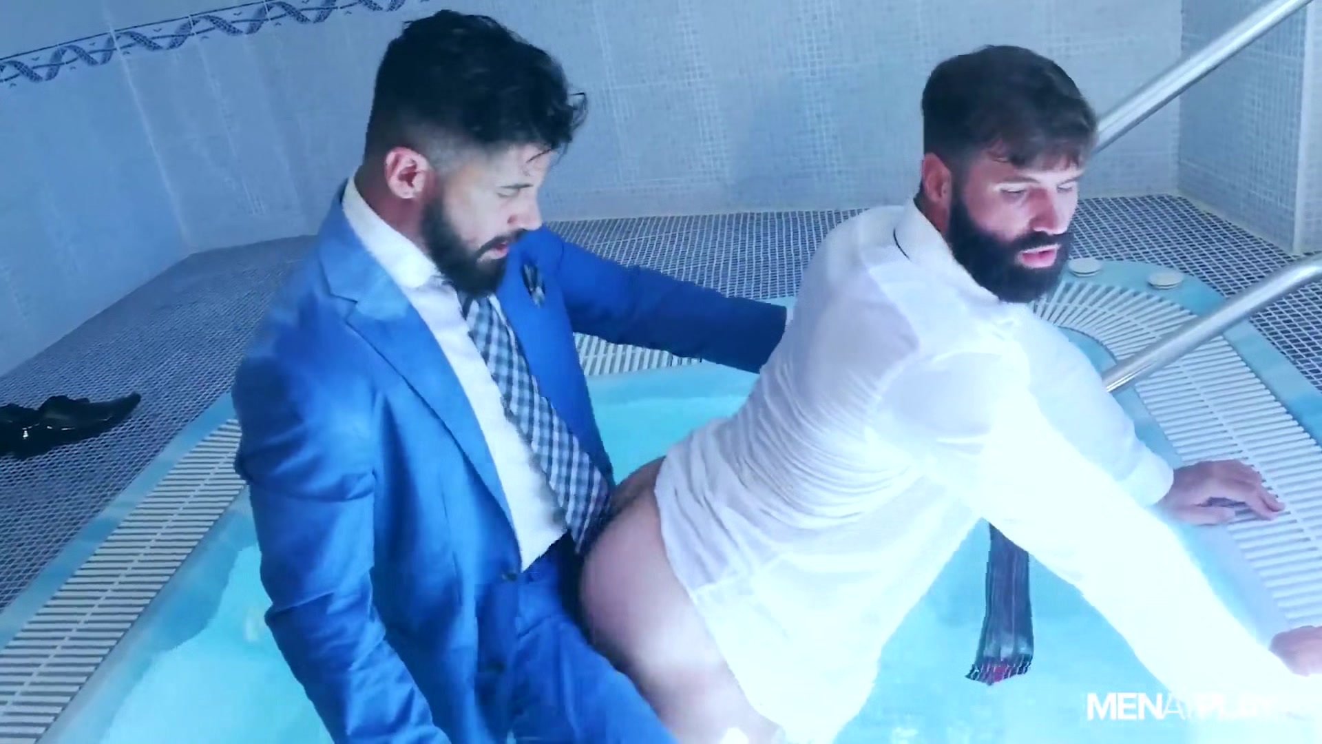 Wet Groomsman - MENatPLAY