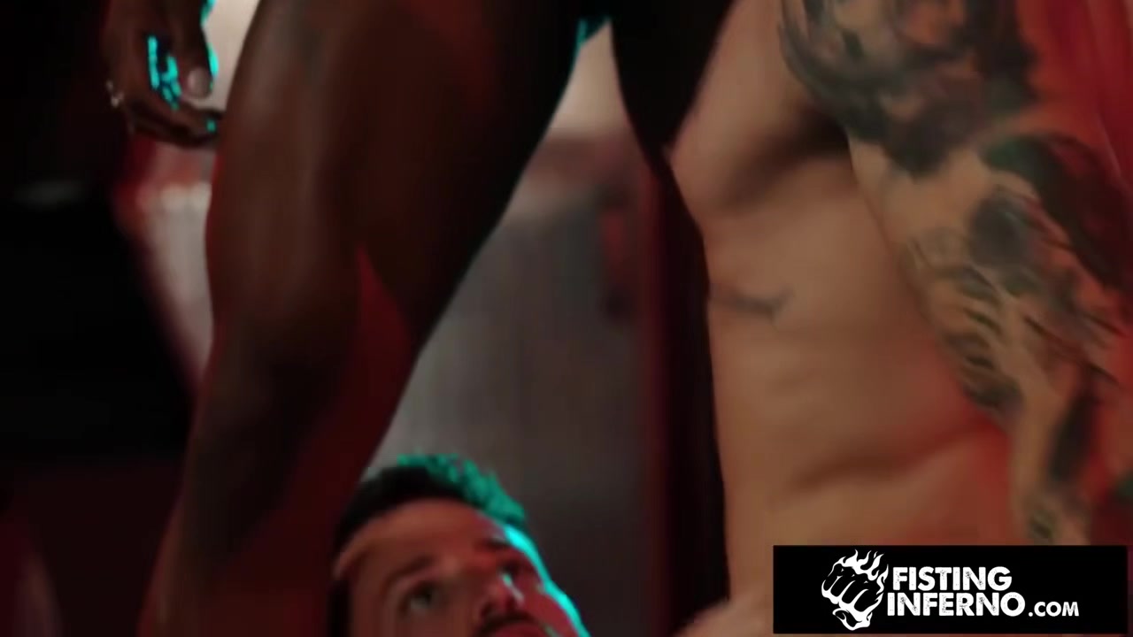 Cumslut Tagteamed By Beefy Stud & Hunk Big Black Penis
