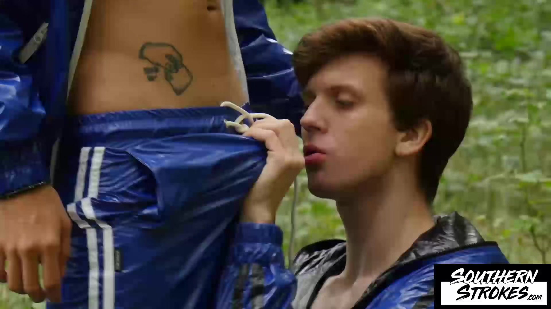 SOUTHERNSTROKES Andy Reyes Fucked Josh Cavalin Outdoors