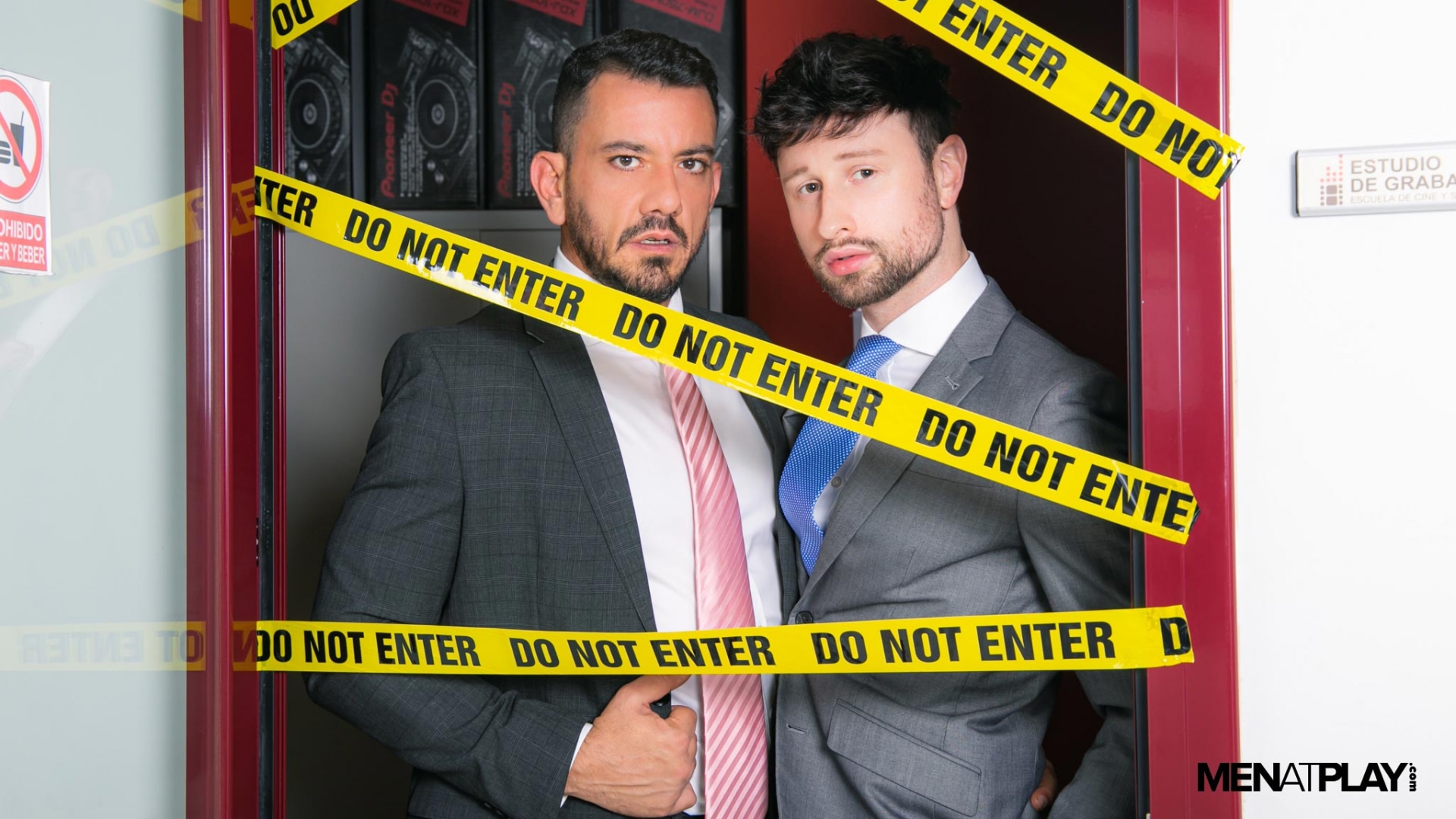 Crime Scene Investigation - MENatPLAY