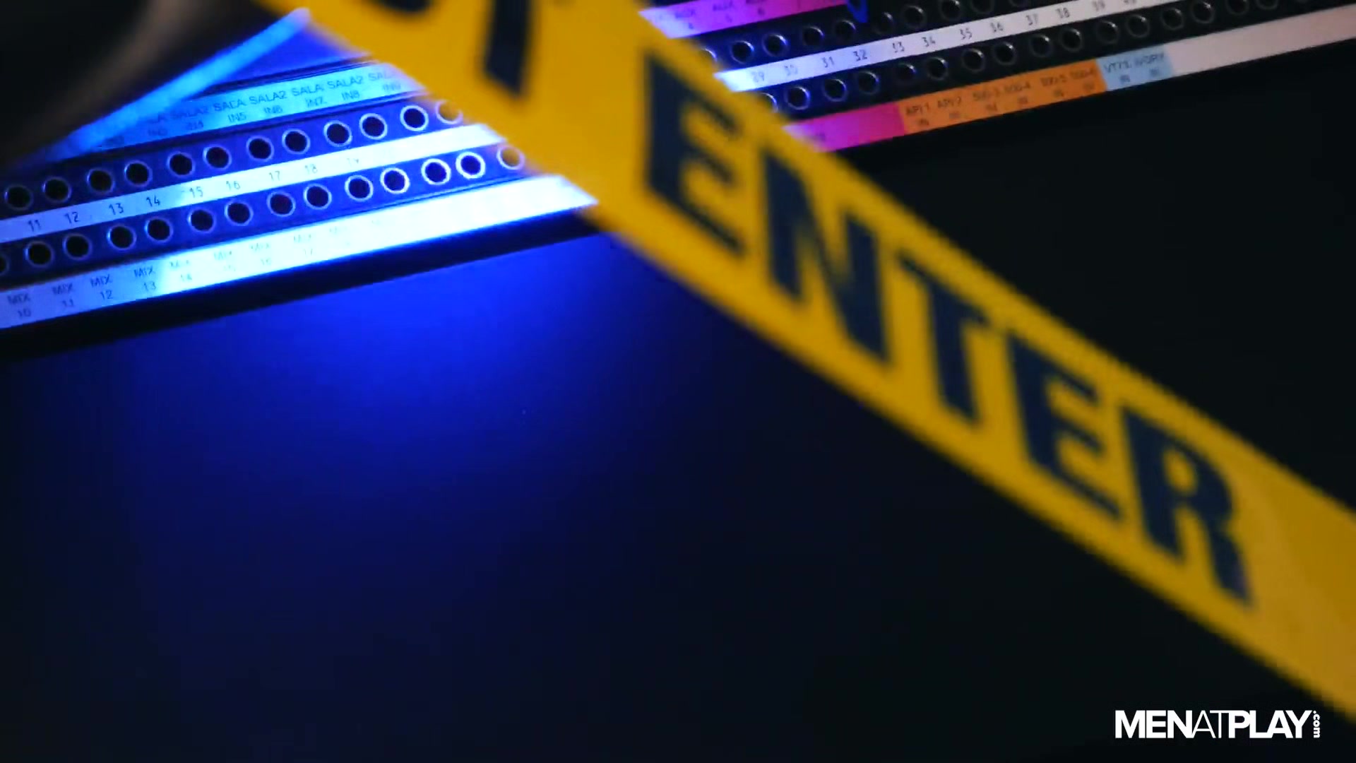 Crime Scene Investigation - MENatPLAY