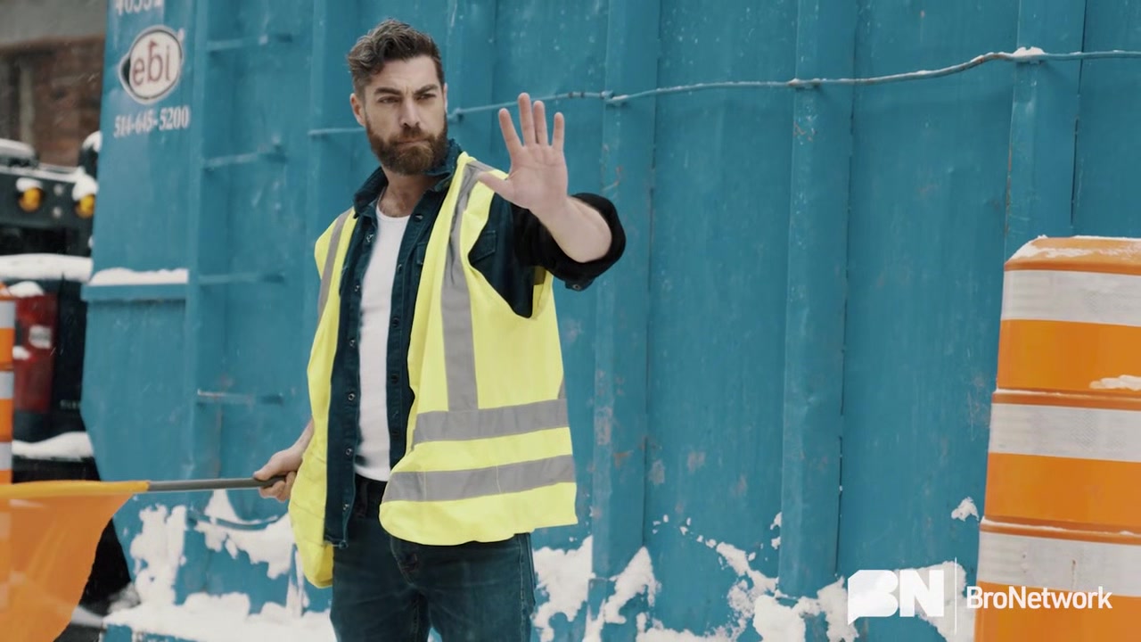 Tradesmen Attraction - Gay Bareback Video - Masqulin