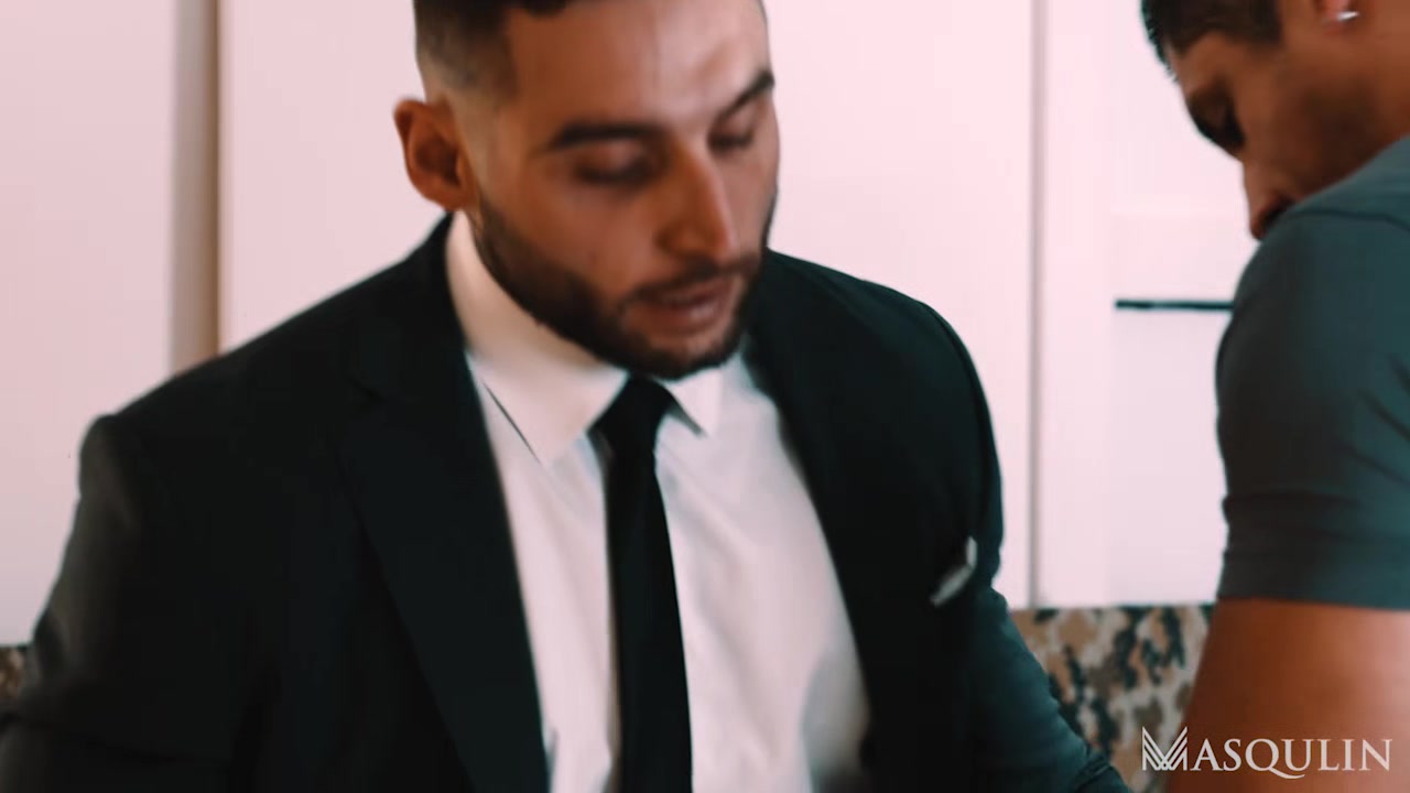 Out Of The Shadow - Gay Bareback Video - Masqulin