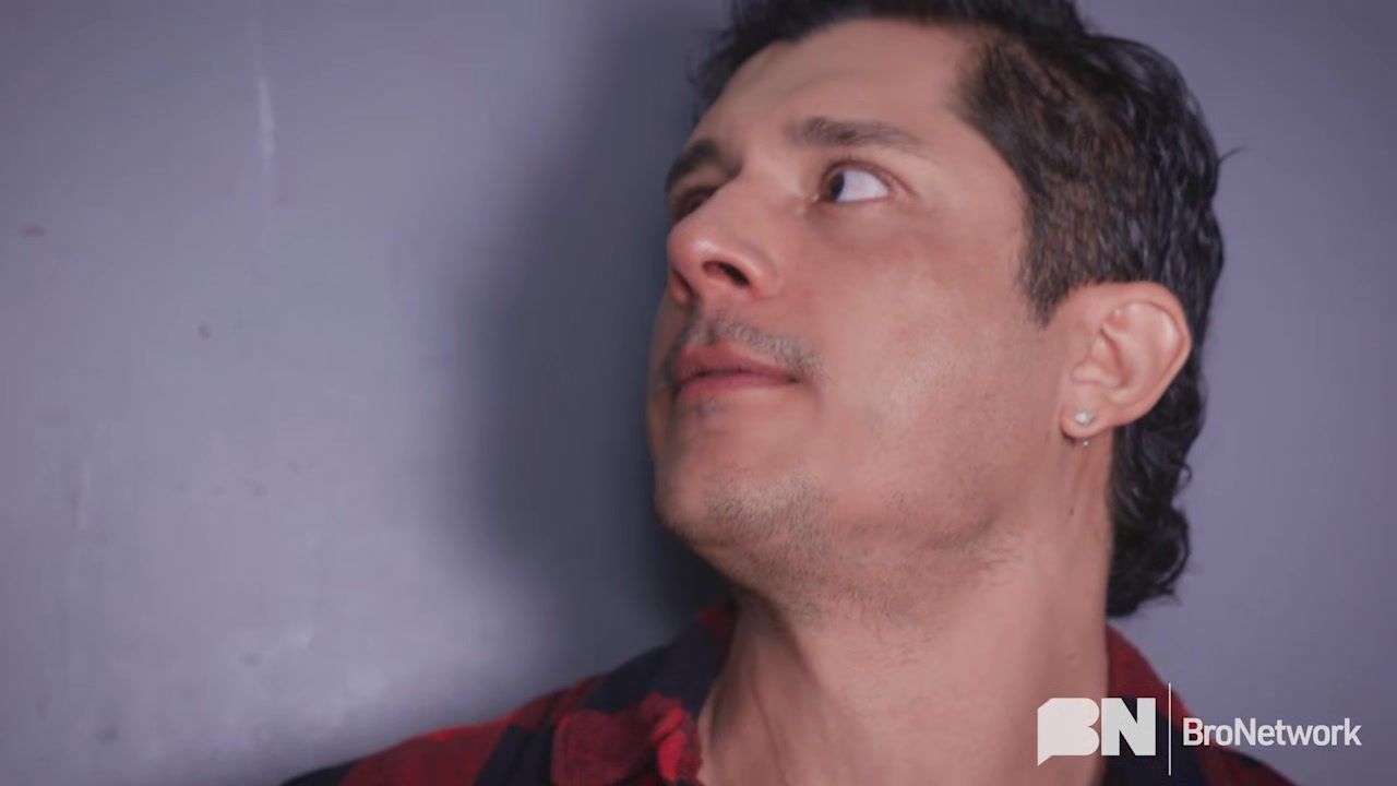 Elevator Jammed - Gay Bareback Video - Masqulin