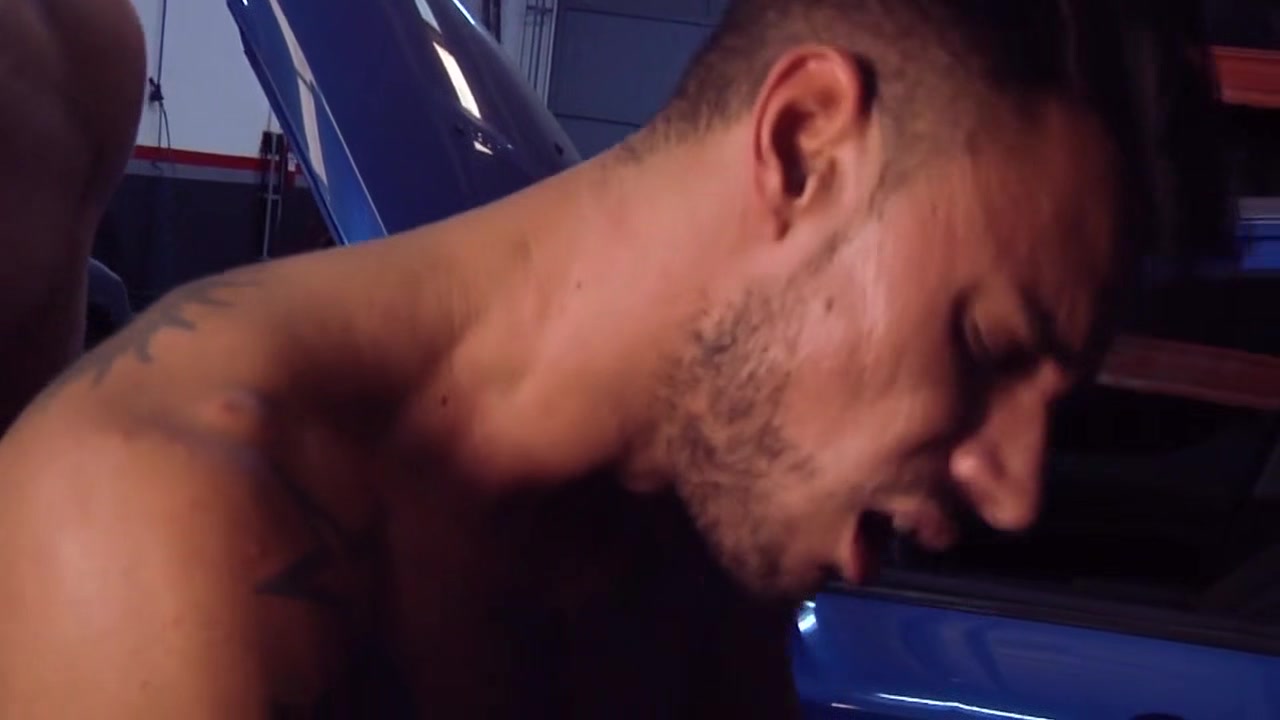 Under the Hood - MENatPLAY