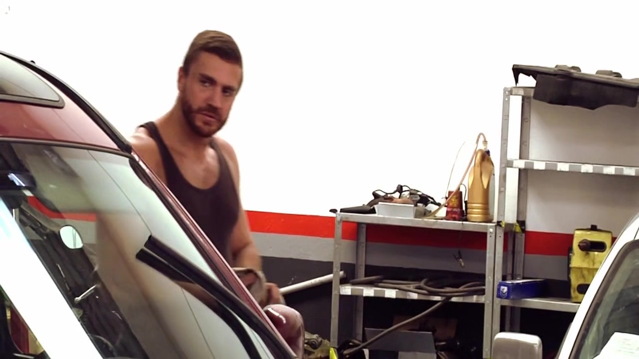 Under the Hood - MENatPLAY