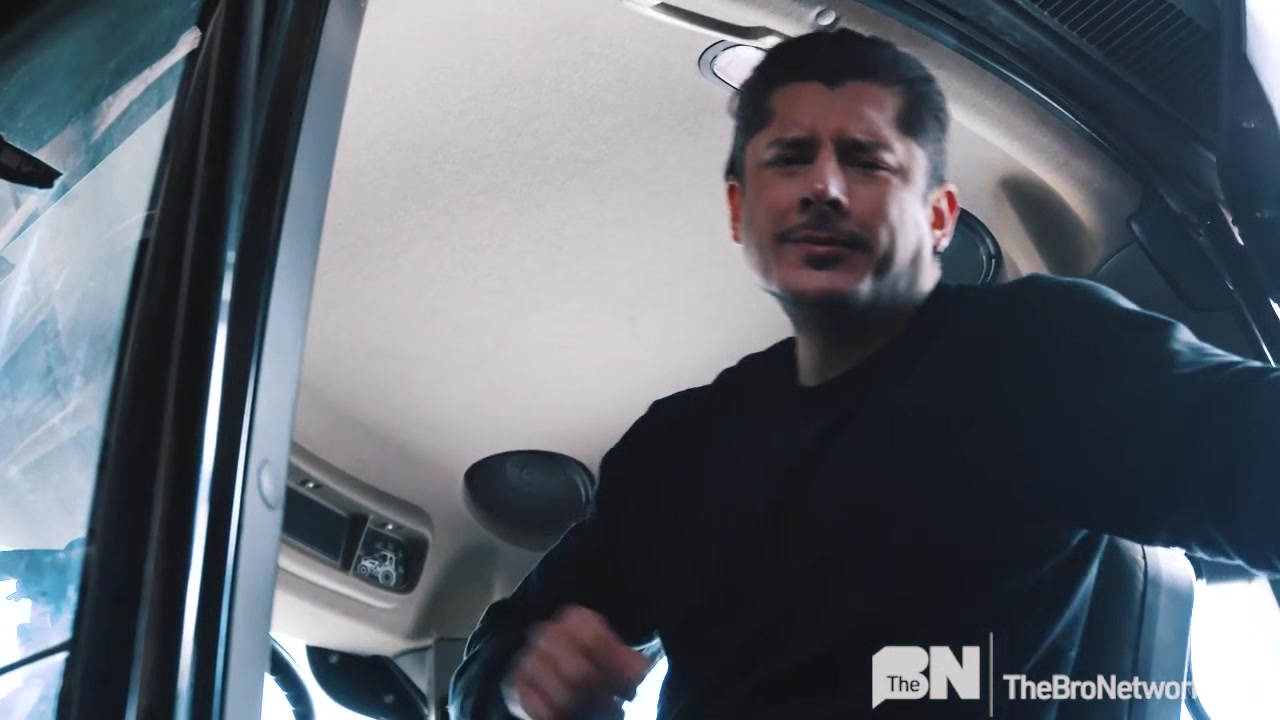 Ride Me - Gay Bareback Video - Masqulin