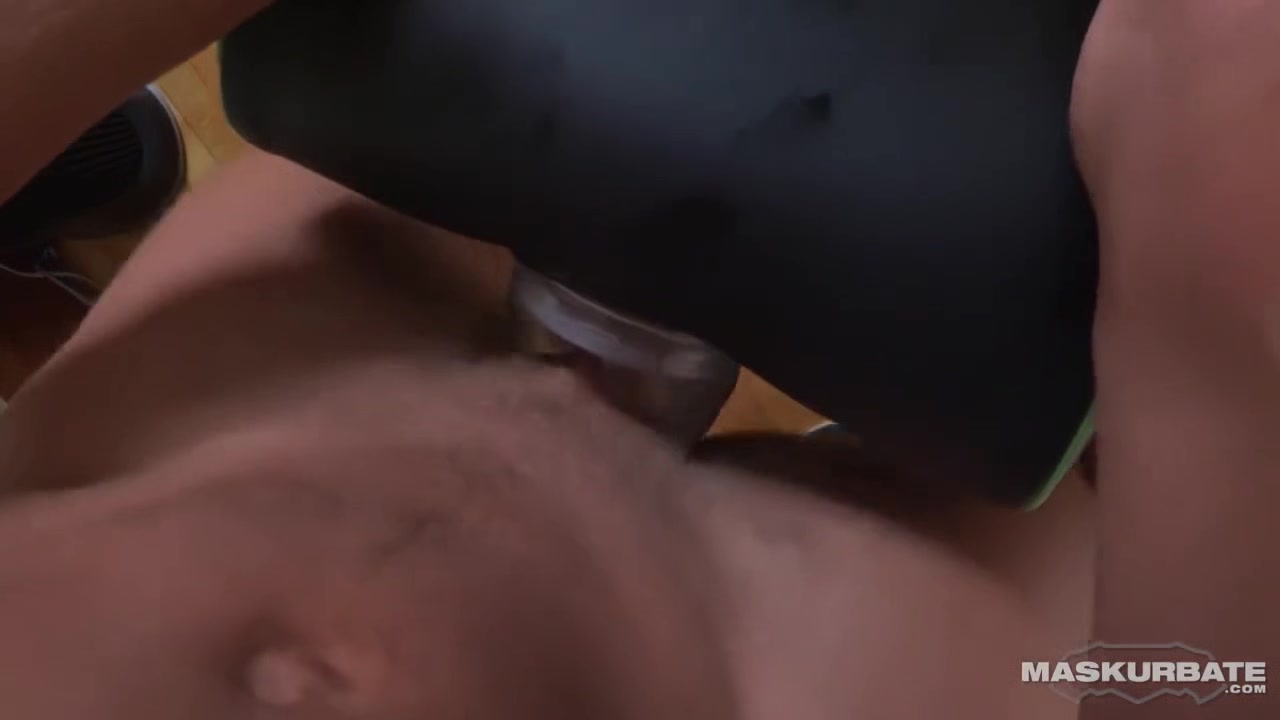 Muscle Hunk Wt 9 Incher Male Stick Jerks & Fucks Toy