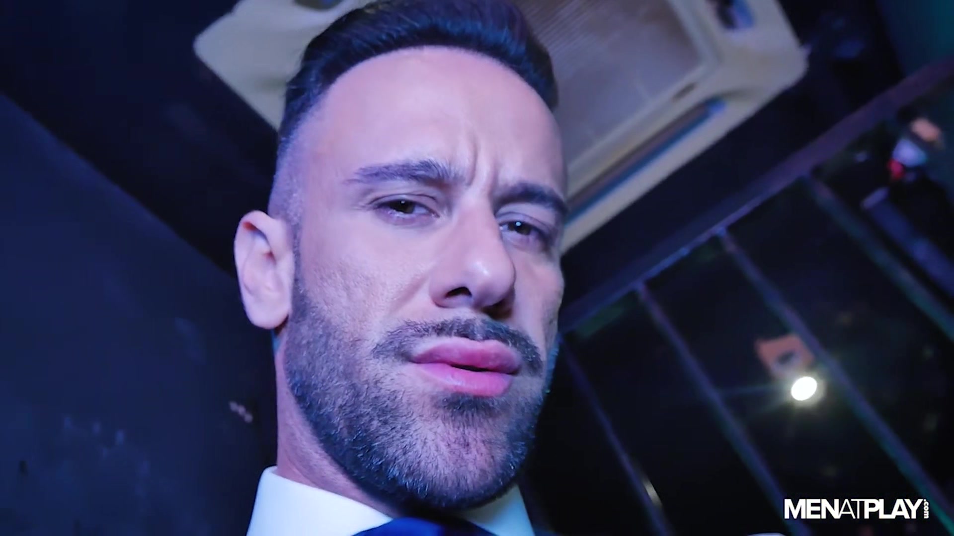 The Gigolo - MENatPLAY