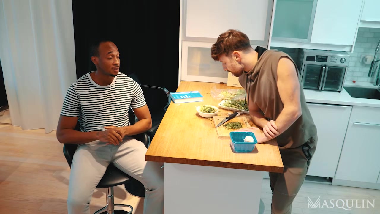 A Meat-Free Diet - Gay Bareback Video - Masqulin