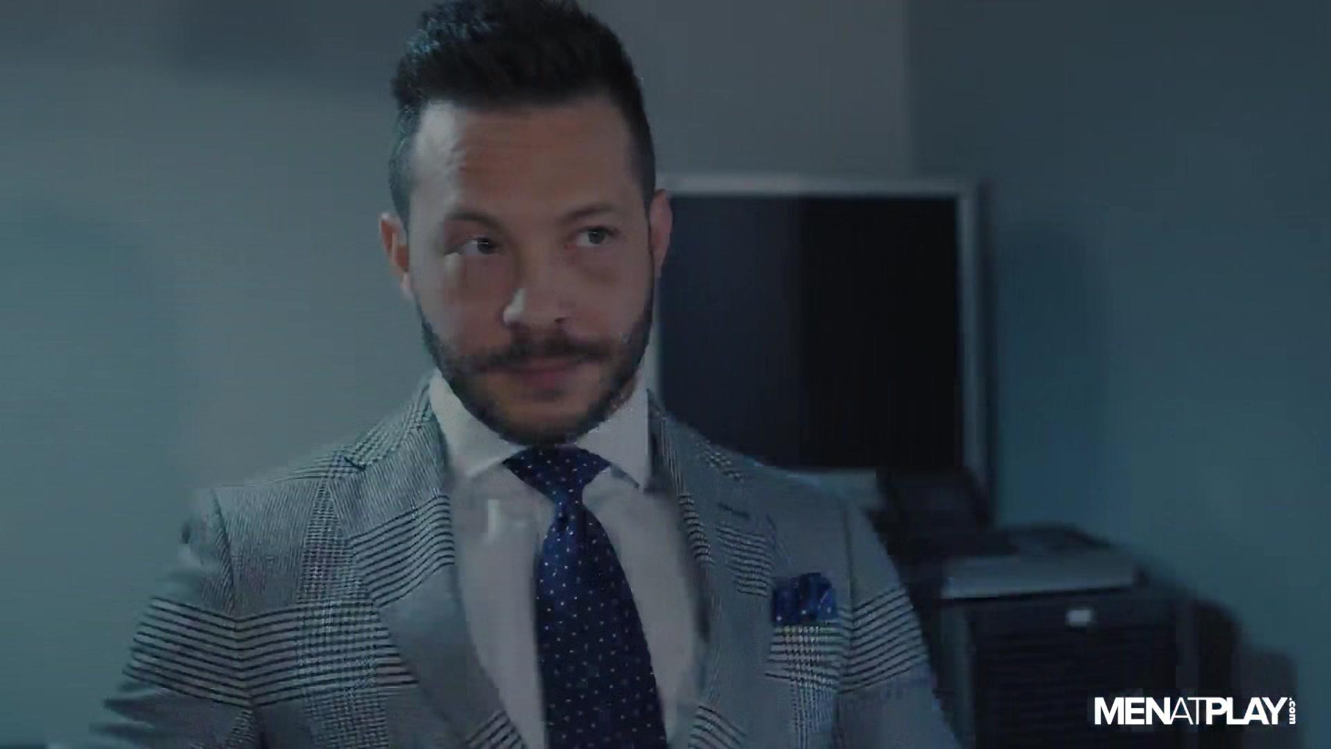 Office Secret Admirer - MENatPLAY