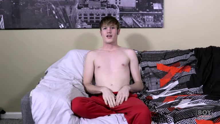 Sexy And Sensual Handjob Sesh With Twink Jasper King